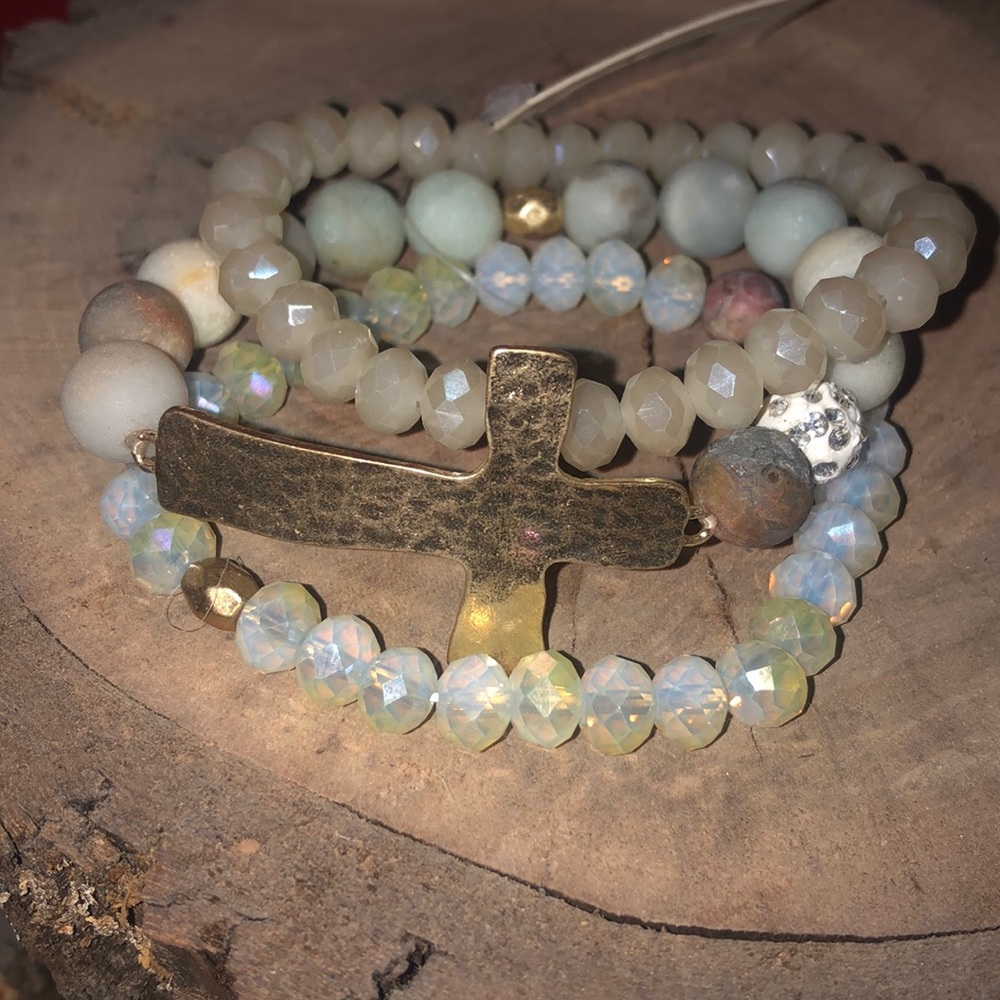 Cross bracelet set